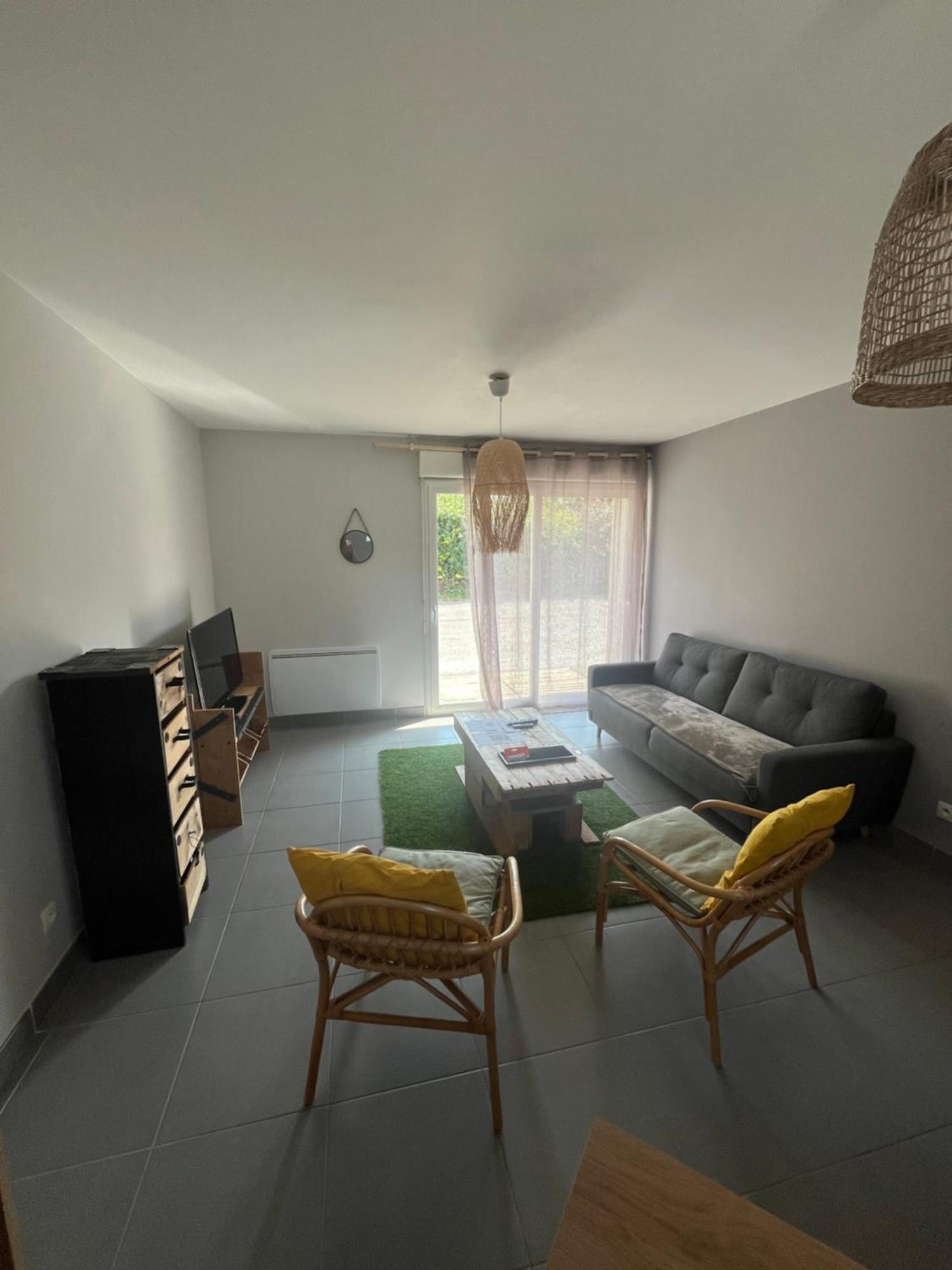 Les Buissonnets - & Campagne - Maison De - 2 - 1 Salon - 1 Salle De Bains - 1 Cuisine - 72 M2 Country house